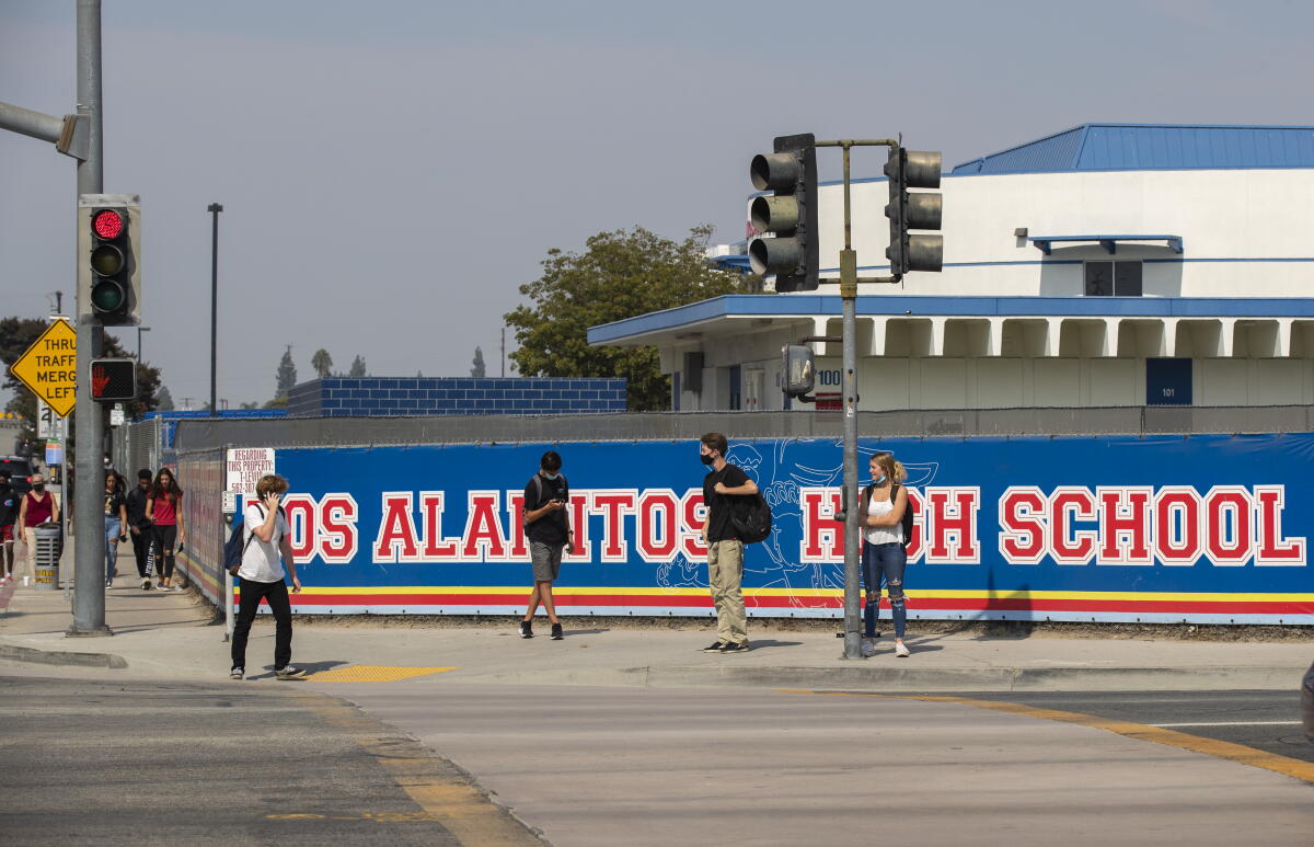 Los Alamitos High School front entrance